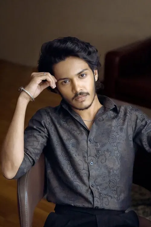 Harsh Roshan Bio, Height, Weight, Age, Family, Career & More